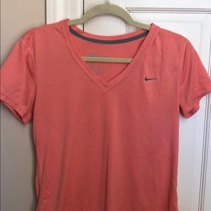 Nike Dri Fit V-Neck -Size Med
